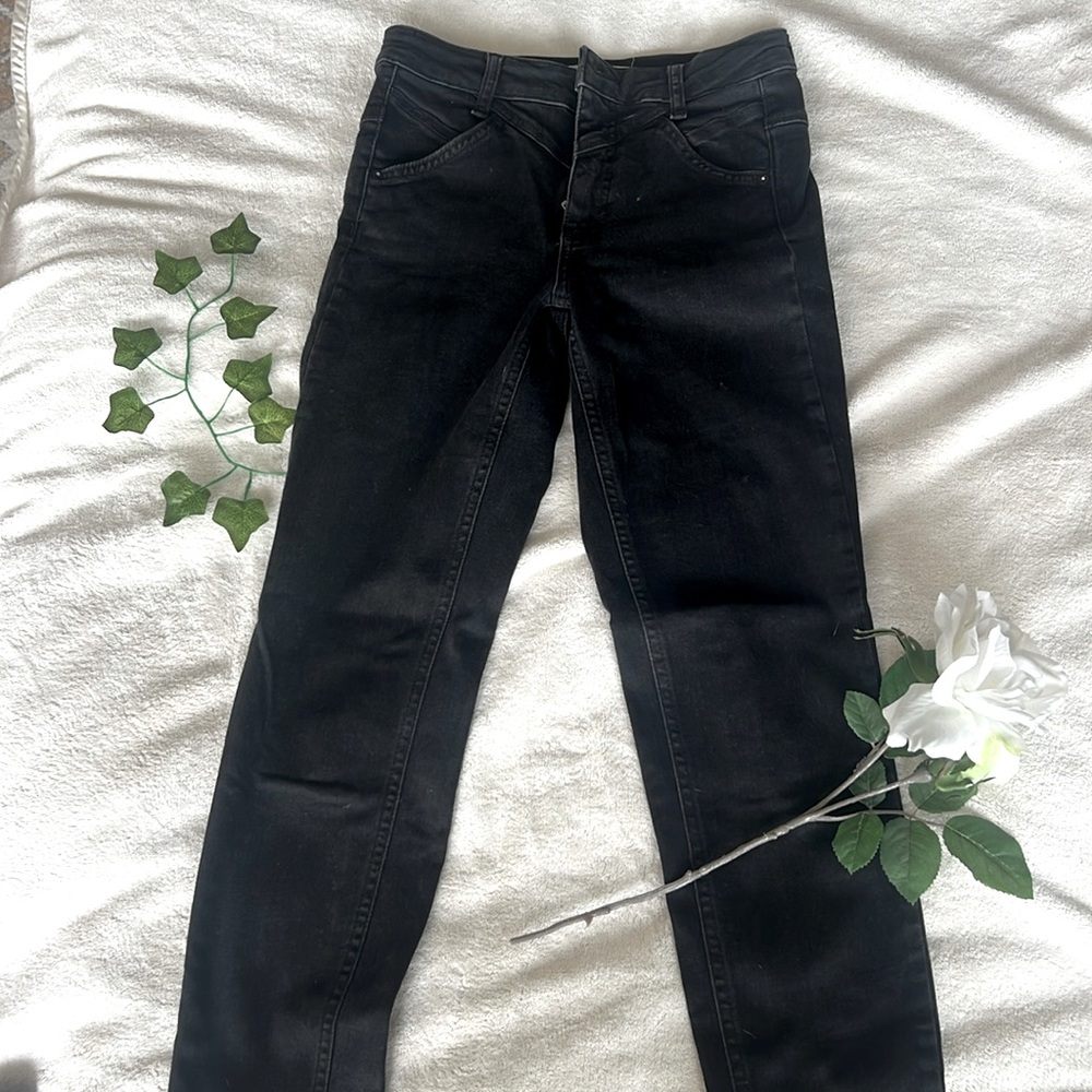 LIKE NEW We The Free Black Skinny Jeans with Stitching Detail (26)